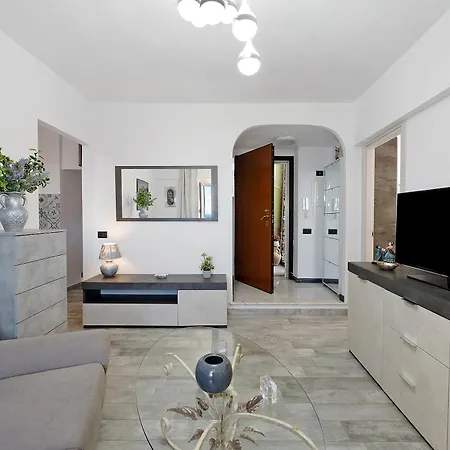 A Casa Di Alida